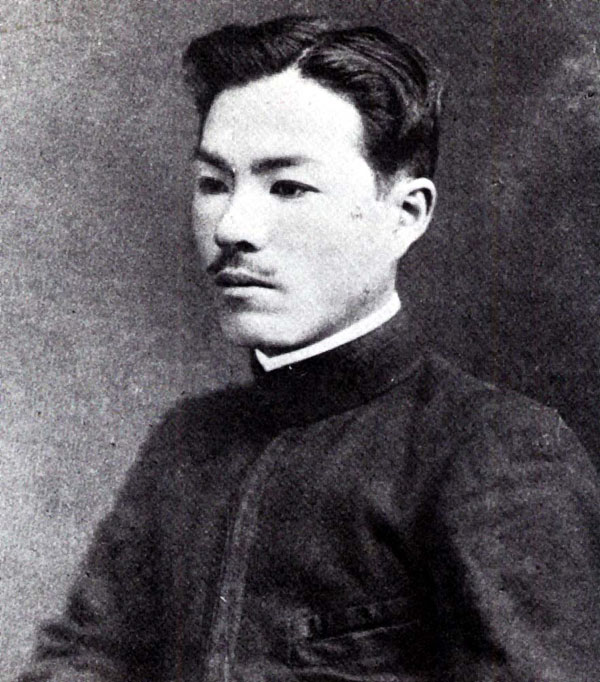 중앙학교 교장시절(1917년)의 인촌