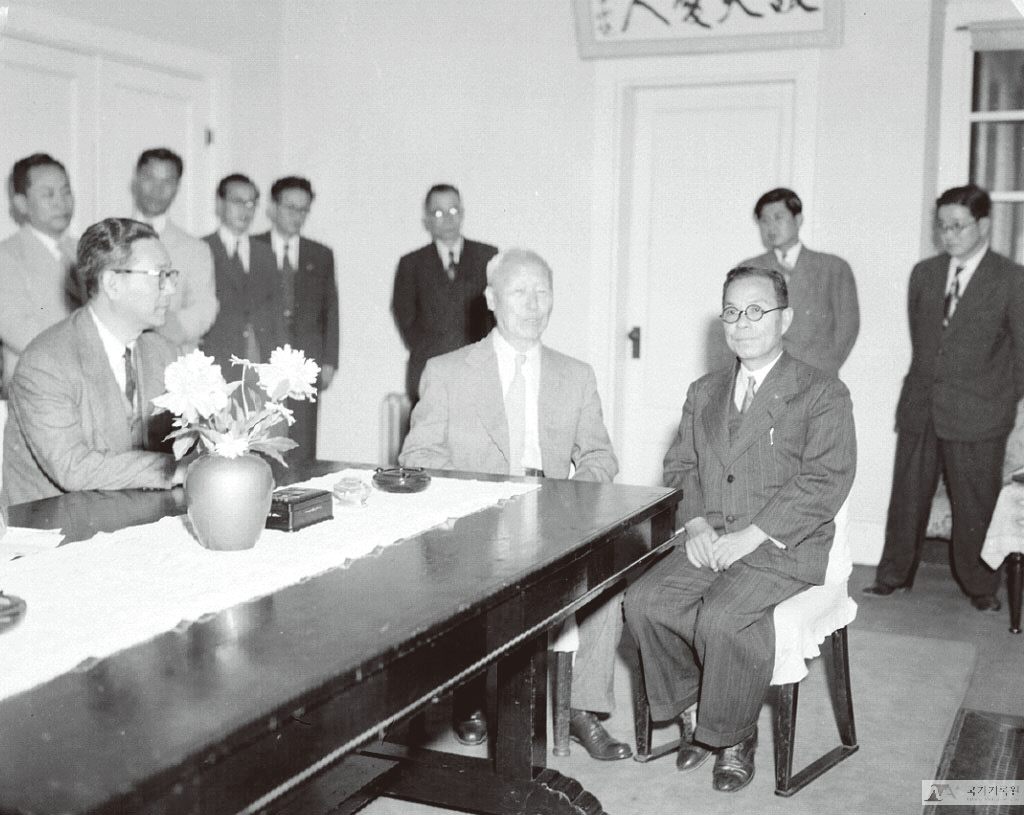 1951년 5월29일 부산 임시수도 대통령관저에서 이승만 대통령과 접견